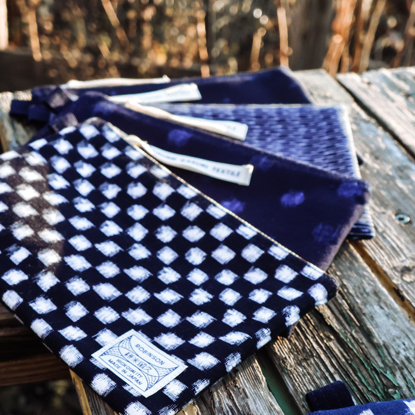 Pouch M Check Navy/White