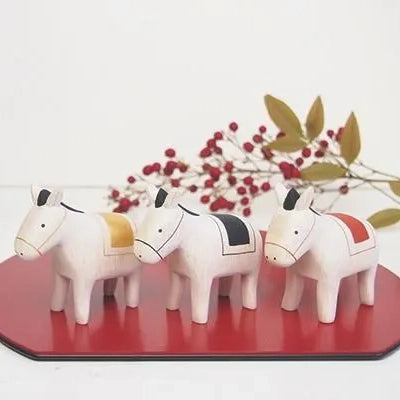 Wooden figurine – Red UMA – Polepole Animal Collection