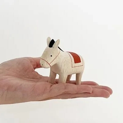 Wooden figurine – Red UMA – Polepole Animal Collection