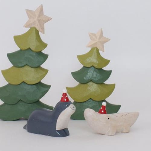 Figurine en bois - Loutre avec chapeau de fête - FIGURINES EN BOIS