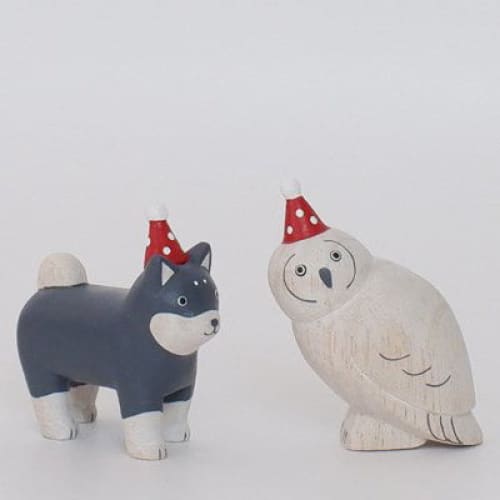 Figurine en bois - Parent chien Shiba inu avec chapeau de fête - FIGURINES EN BOIS