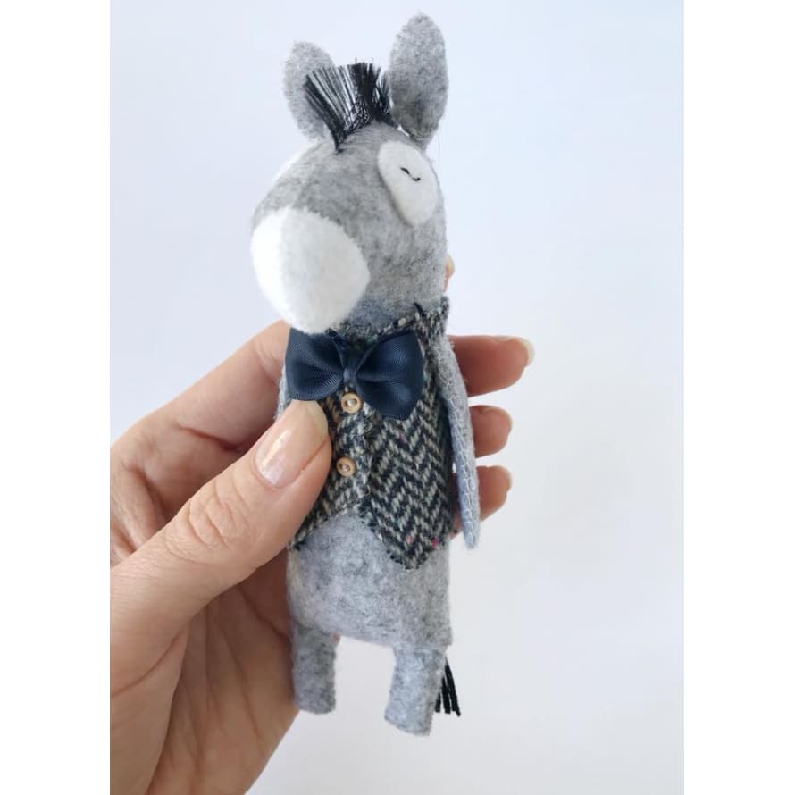 Peluche - Âne gris avec veston - PELUCHES