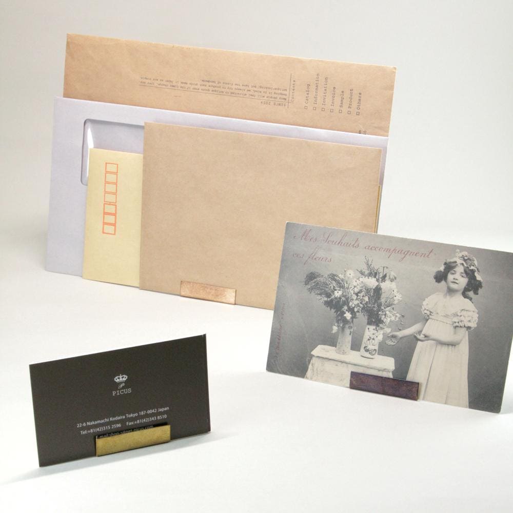 Support à lettres et photos - Laiton oxydé - ACCESSOIRES DE BUREAU