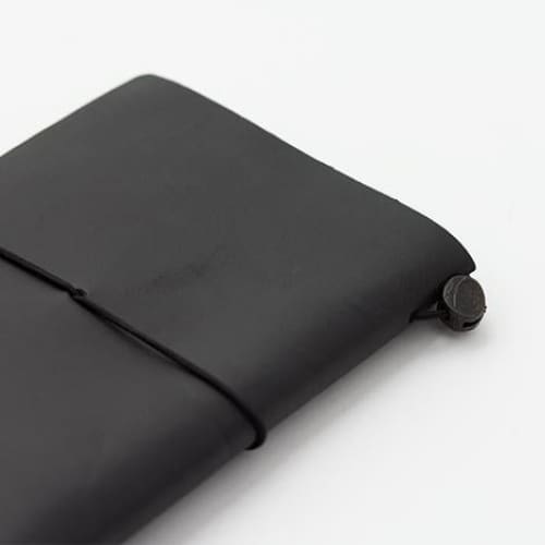 TRAVELER’S notebook - cuir noir (passeport) TRAVELER’S NOTEBOOK COVER