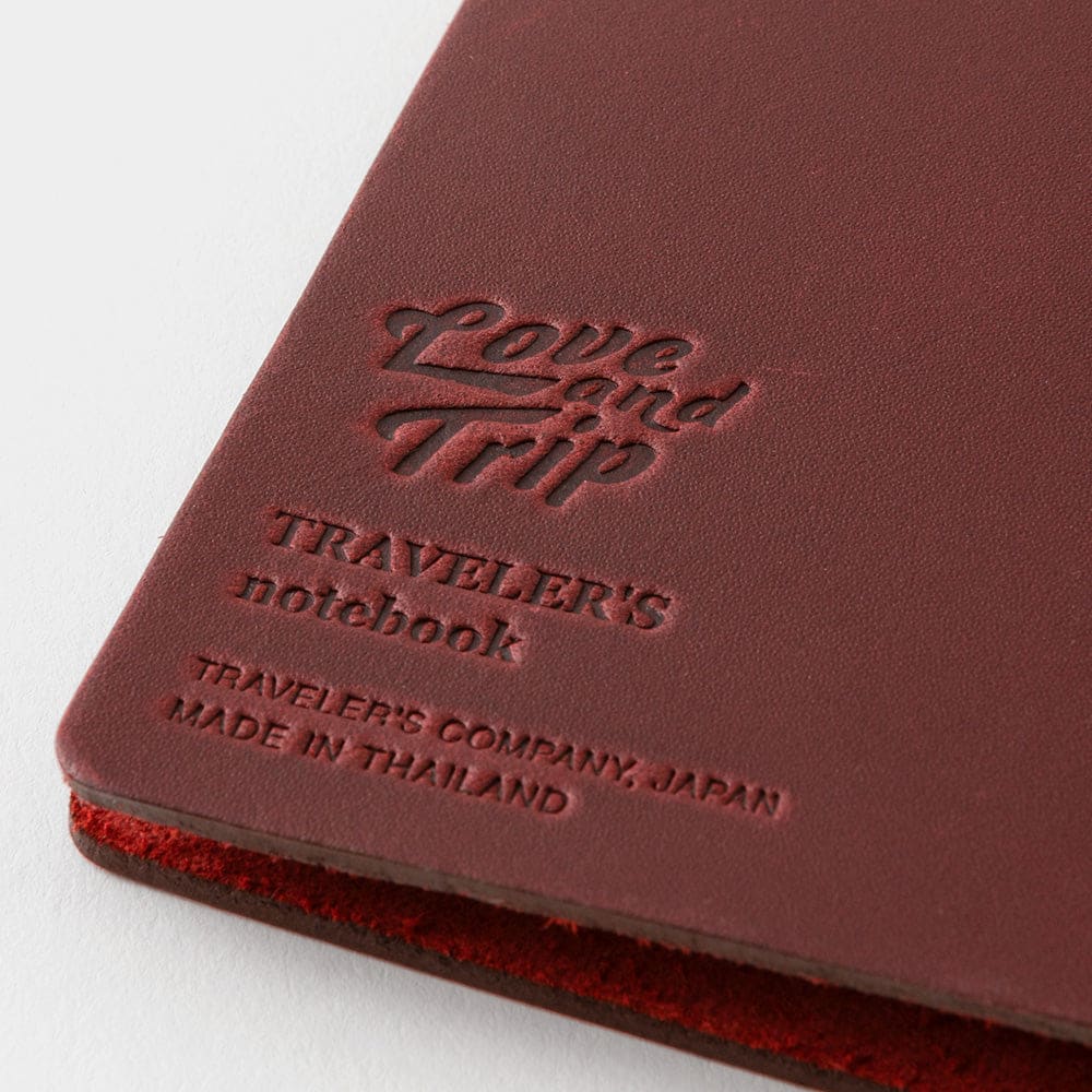 TRAVELER’S notebook - LOVE AND TRIP - Format regular - TRAVELER’S NOTEBOOK COVER