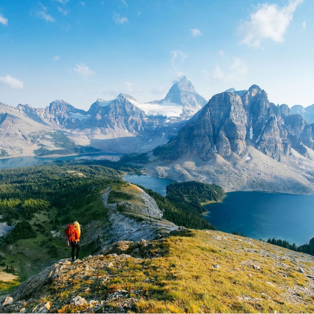 Wanderlust hiking on legendary trails - Book