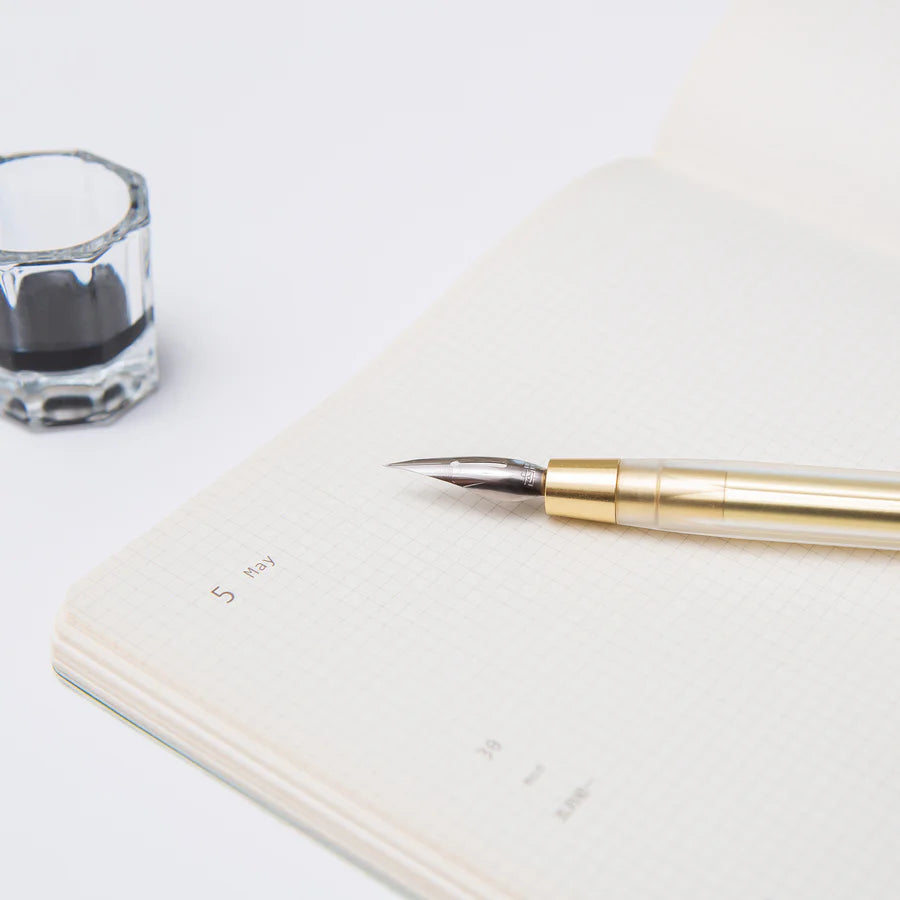 Stylo plongeant Glamour Evolve – Elemental – Or laiton