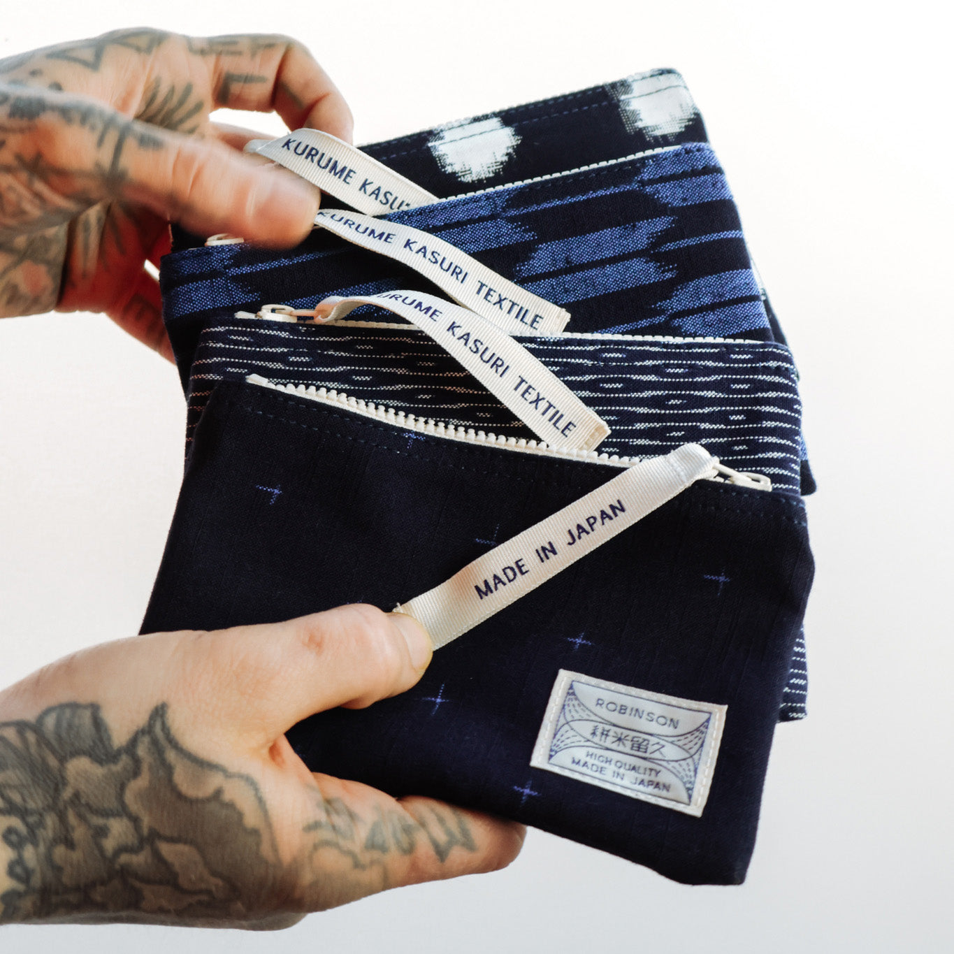 Pouch M Small cross Navy/Blue