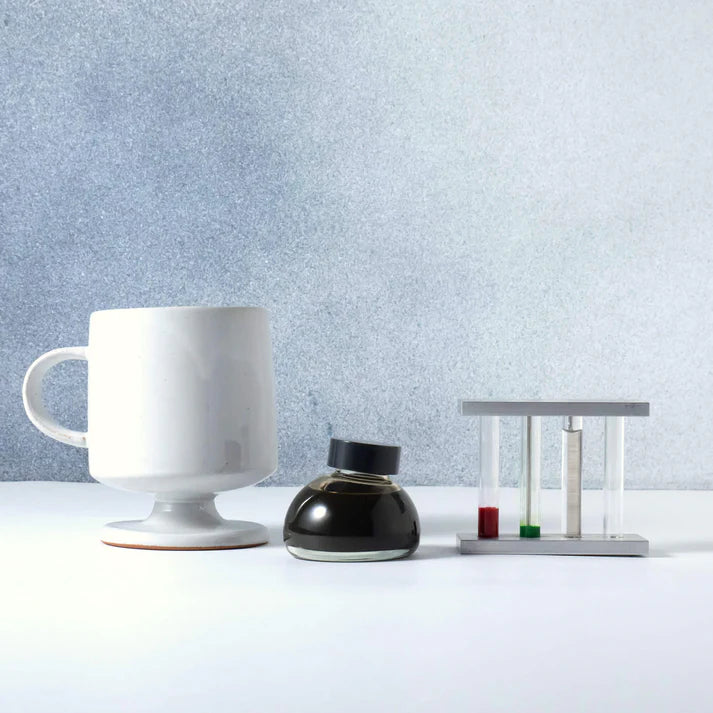 Encre - Colour specimen 206 - Café au lait