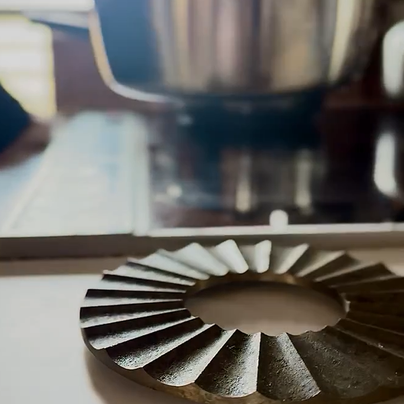 BRASS TRIVET - SUN