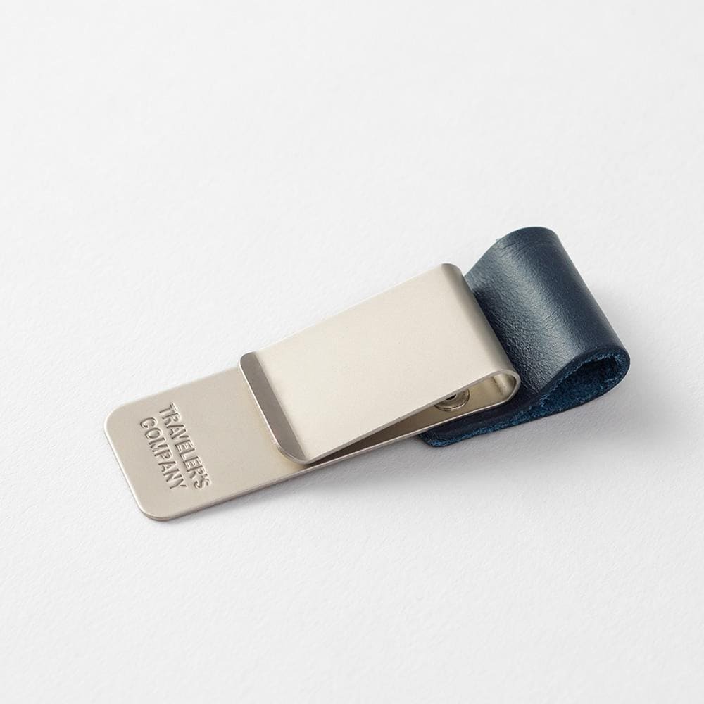 TRAVELER’S notebook Pen Holder Blue - TRAVELER’S NOTEBOOK REFILLS